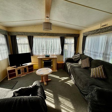 Seaview 145 - Pet Friendly, Bath And Close To Beach & Fantasy Island - Meadow Lakes Caravan & Lodge Hire Ingoldmells Εξωτερικό φωτογραφία